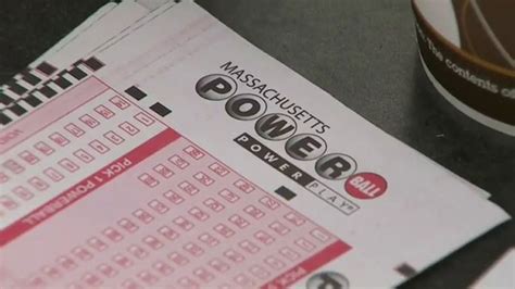 Man wins $500,000 Powerball prize with fortune .